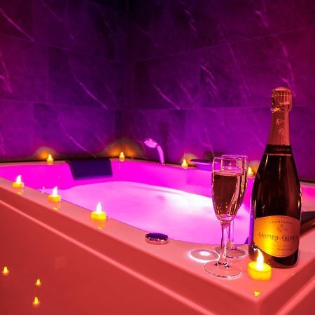 Spa & Detente - Suite Privee - Tours - Netflix ภายนอก รูปภาพ