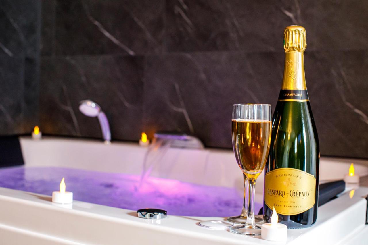 Spa & Detente - Suite Privee - Tours - Netflix ภายนอก รูปภาพ