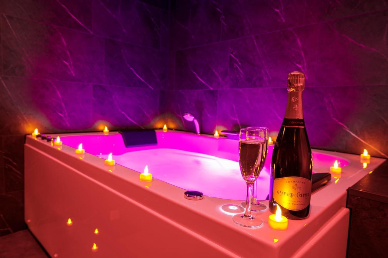 Spa & Detente - Suite Privee - Tours - Netflix ภายนอก รูปภาพ